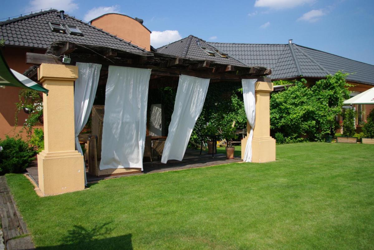 Dworek Szonowice Екстериор снимка